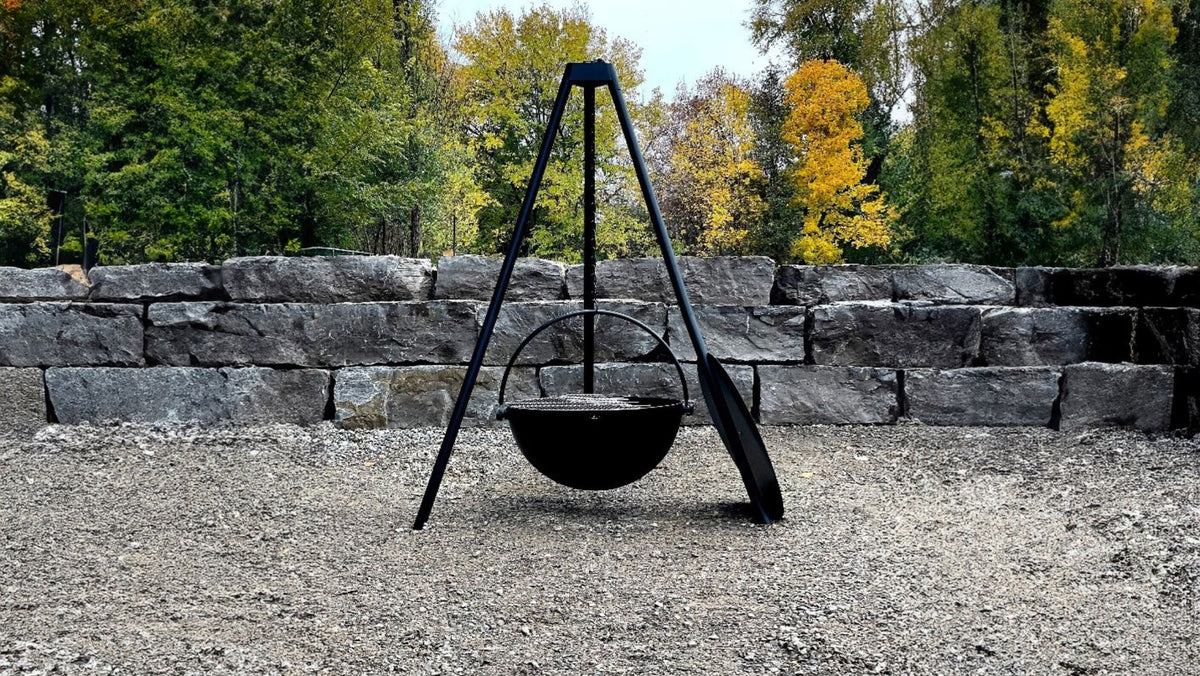 Campfire Tripod Cauldron Fire Pit Rustic Rancher™ 30